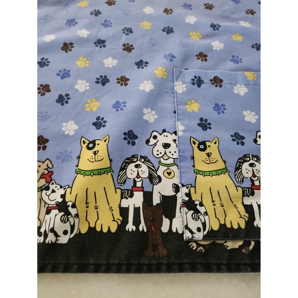 Dogs / Cats Border Print Blue Tan Cotton Blend 2-pocket Scrub Top V-neck M